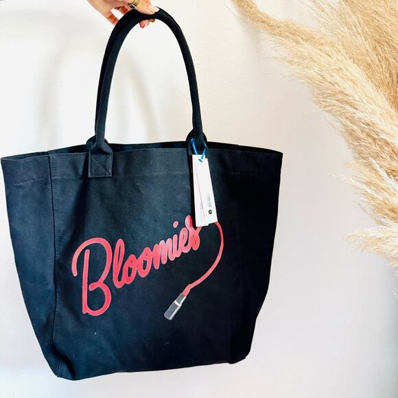 NEW BLOOMINGDALES Exclusive Black Red Bloomies Carryall Shoulder Tote Bag Purse - Picture 1 of 13